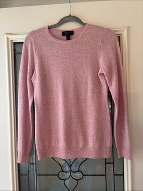 Women's Crewneck 100% Cashmere Sweater in Dusty Pink